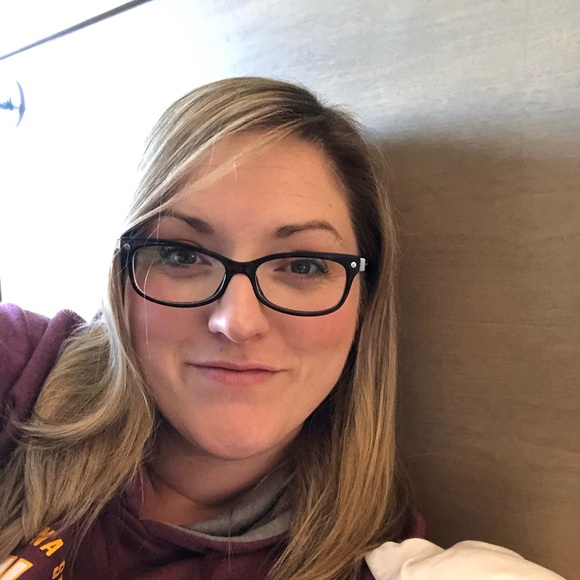 Meet your Posher, Electa - Picture 2 of 2